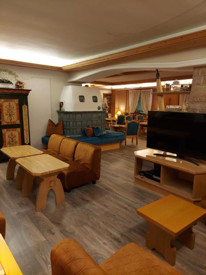 Hotel Alpina Pinzolo Kültér fotó