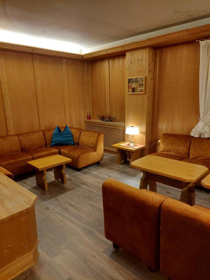 Hotel Alpina Pinzolo Kültér fotó