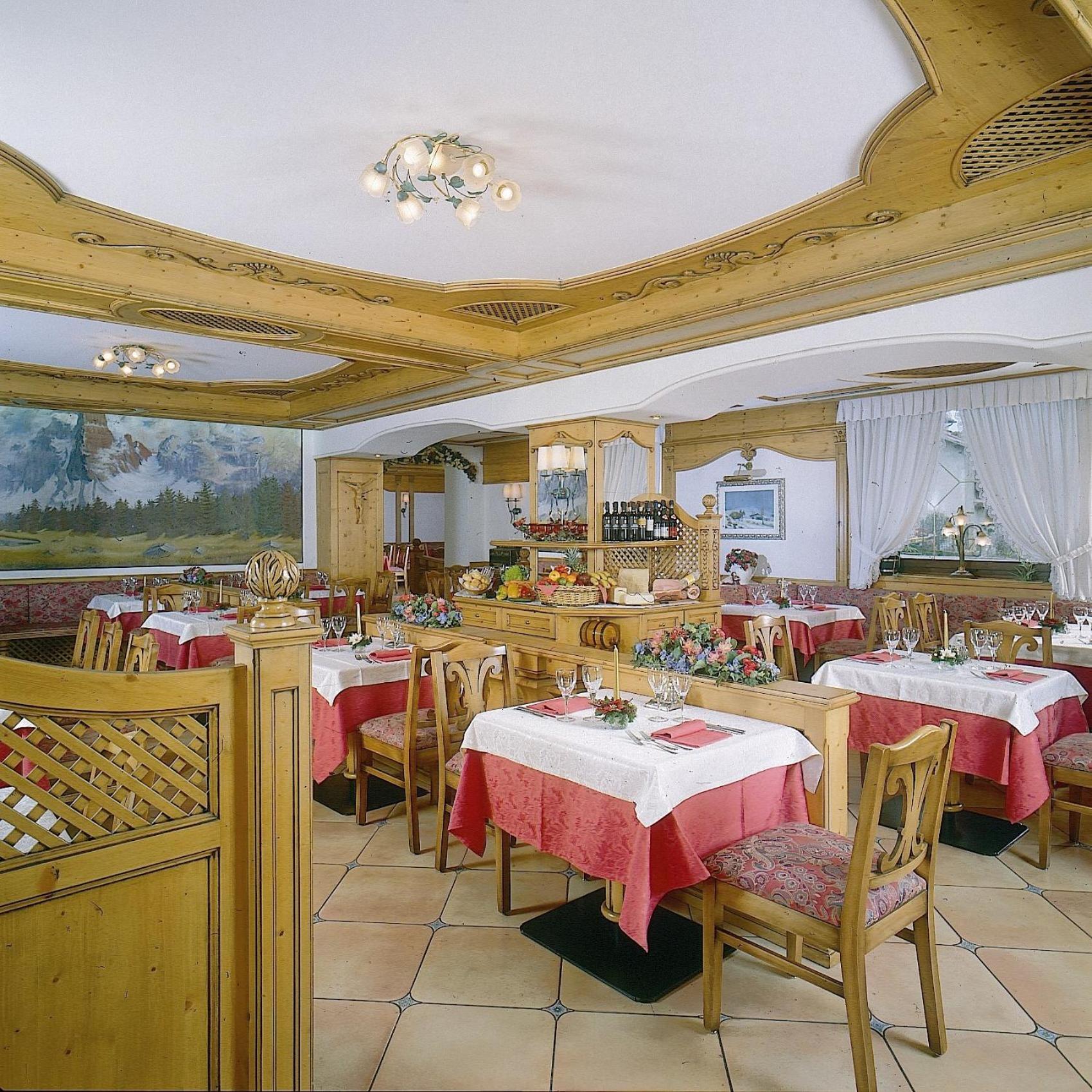 Hotel Alpina Pinzolo Kültér fotó