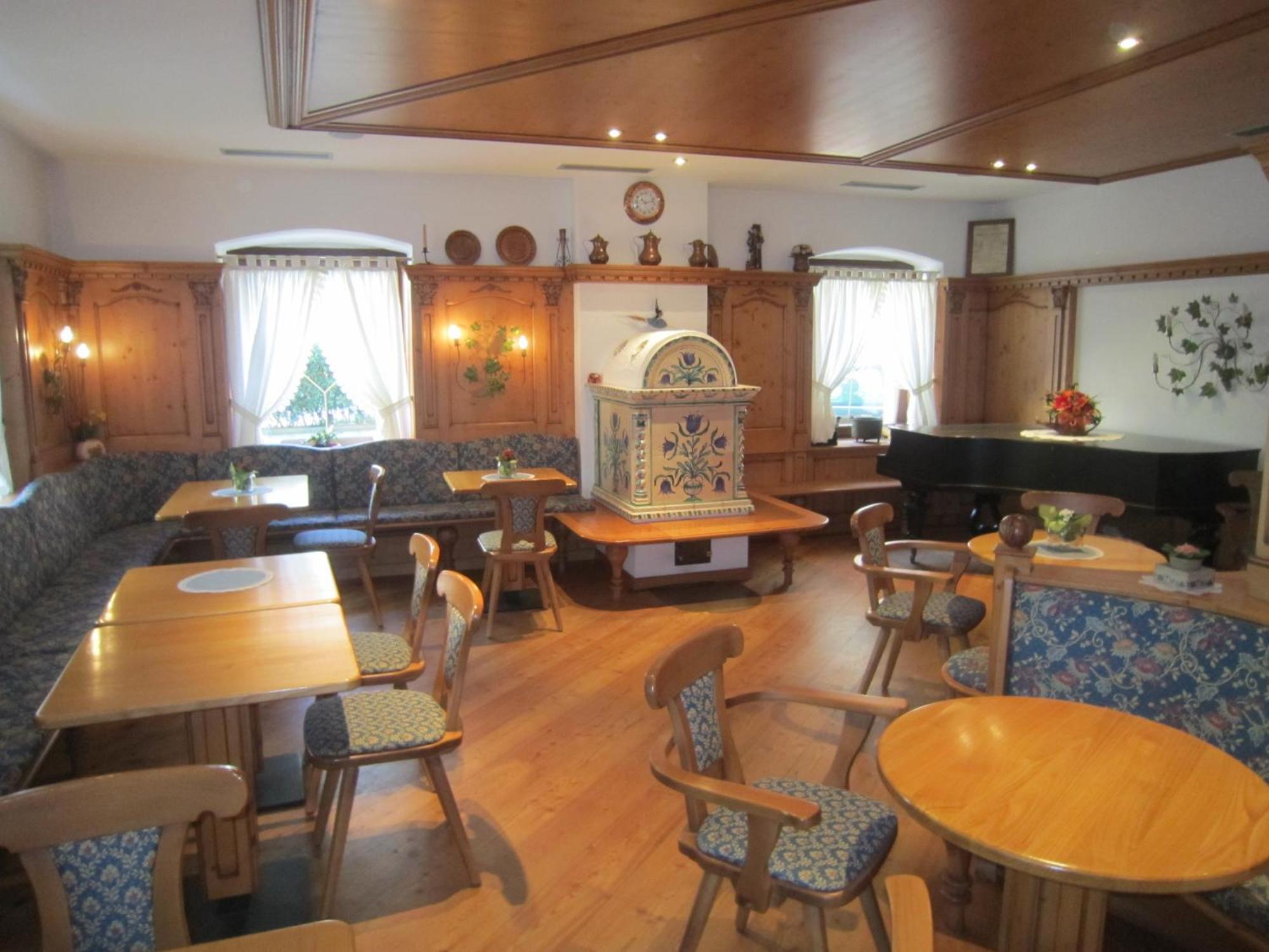 Hotel Alpina Pinzolo Kültér fotó